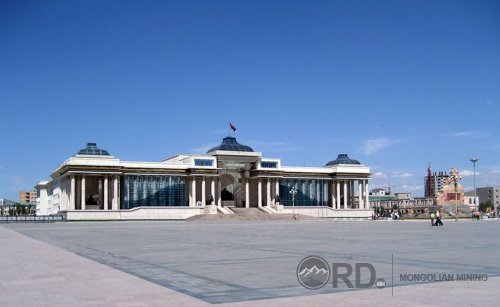 Баялгийн хараал ба бид