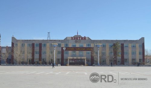 Бор-Өндөрт газрын тос боловсруулах үйлдвэр, дамжуулах хоолой барина  Бор-Өндөрт газрын тос боловсруулах үйлдвэр, дамжуулах хоолой барина