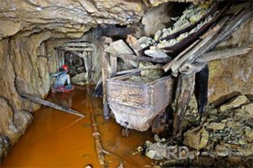 Хил даван чимээгүйхэн одох хайлуур жоншоо өөд нь татъя