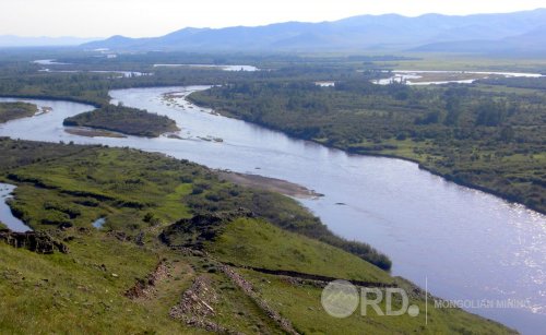 Орхон голыг бохирдуулж буй аж ахуйн нэгжүүдийн тусгай зөвшөөрлийг цуцалж магадгүй