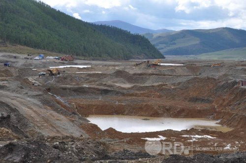 “Монгол газар” зэрэг компаниудын үйл ажиллагааг түр зогсоолоо