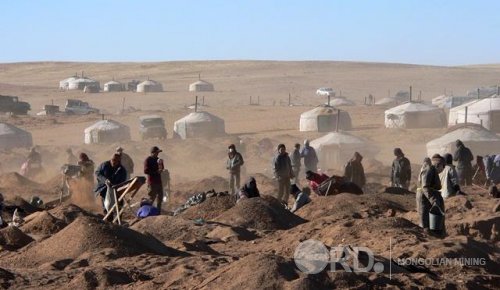 Говь-Алтайд цугларсан нинжа нарыг тараажээ Говь-Алтайд цугларсан нинжа нарыг тараажээ