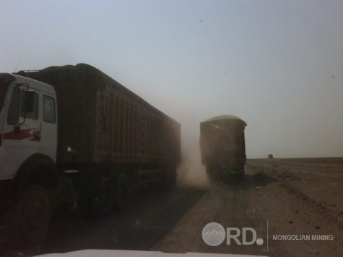 8 мянган жолоочоос 360 мянган төгрөгийн хураамж байнга авч байж хагархай, цөмөрхий замыг нь засаач!