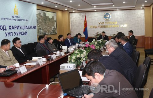 Газрын тосны бүтээгдэхүүний хангамж, өнөөгийн нөхцөл байдлын талаар хэлэлцэв Газрын тосны бүтээгдэхүүний хангамж, өнөөгийн нөхцөл байдлын талаар хэлэлцэв