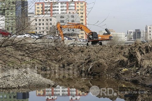 ГОЛЫН ЭРЭГ ДАГУУ ОЛГОСОН ЗАРИМ ГАЗРЫГ ЧӨЛӨӨЛӨХ АСУУДАЛ ЯРИГДАЖ БАЙНА