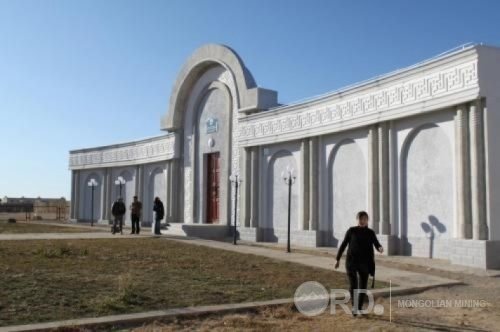 Сүхбаатарын Эрдэнэцагаан сум сүйрлийн ирмэгт-3