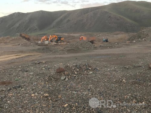 Алтны уурхайн ажилчдын гэрээс гараад сураггүй болжээ