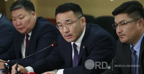 Шатахууны үнэ монголчуудаас шалтгаалахгүйгээр өсөөд байгаа Шатахууны үнэ монголчуудаас шалтгаалахгүйгээр өсөөд байгаа