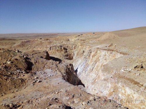 Зөвшөөрөгдсөн талбайн гаднаас жонш олборлож байгааг илрүүллээ