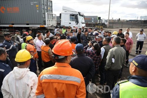 Нүүрс тээврийн жолооч нарын гомдлыг тусгай утсаар хүлээж авдаг болно