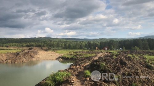 Хууль бусаар алт олборлосон гэх Хятад иргэдийг холбогдох байгууллагад нь шилжүүлжээ