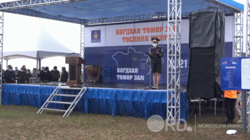 “Богдхан төмөр зам”-ын суурь бүтцийг барих зөвшөөрлийг “Тавантолгой төмөр зам” ХХК-д өгчээ