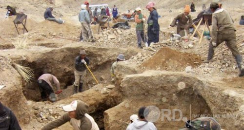 Хууль бус аргаар алт олборлосон этгээдүүдэд ял оноожээ