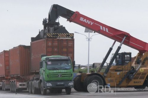 Монгол Улсын экспортолсон түүхий газрын тосны үнийн дүн импортолсон нефтийн бүтээгдэхүүний 40%-тай тэнцэв